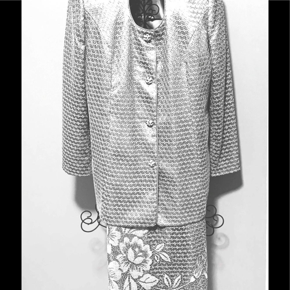 Women’s designer skirt suit